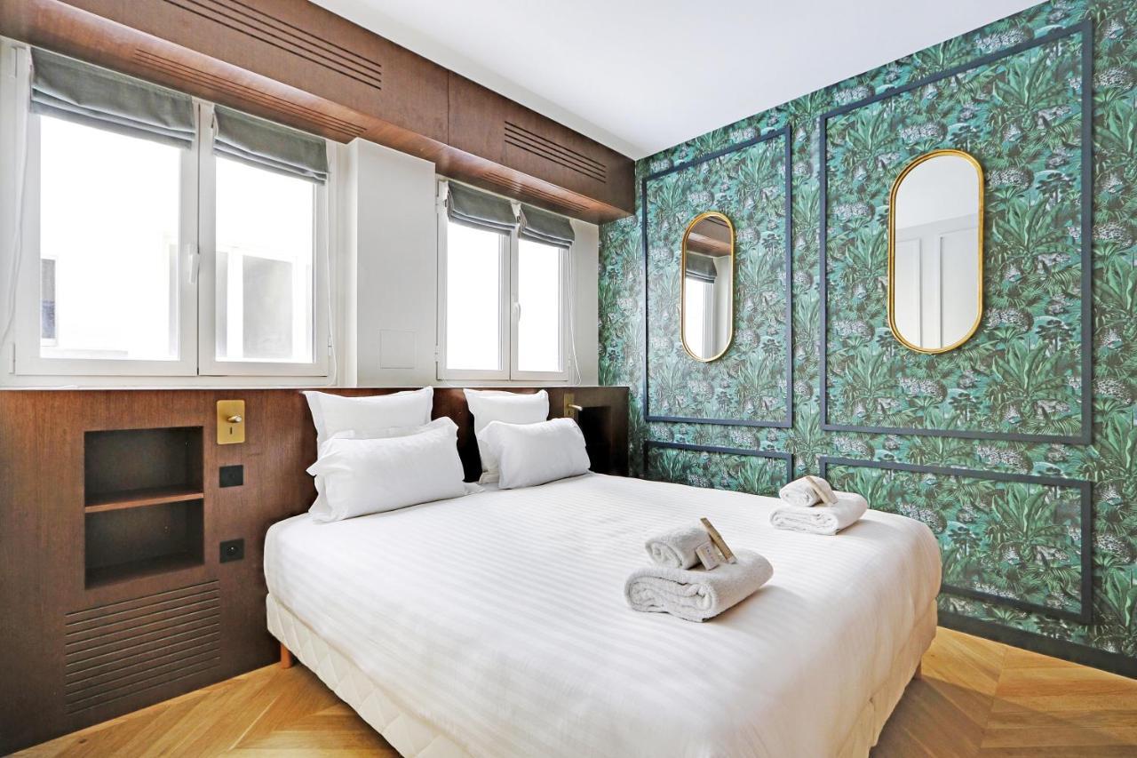 Pick A Flat'S Apartment In Triangle D'Or - Pierre 1Er De Serbie Париж Екстериор снимка