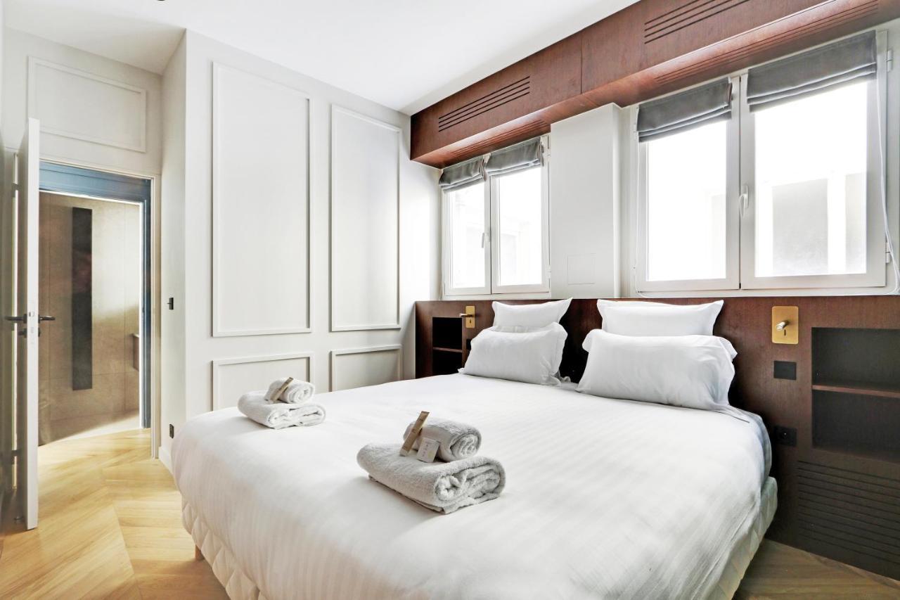 Pick A Flat'S Apartment In Triangle D'Or - Pierre 1Er De Serbie Париж Екстериор снимка