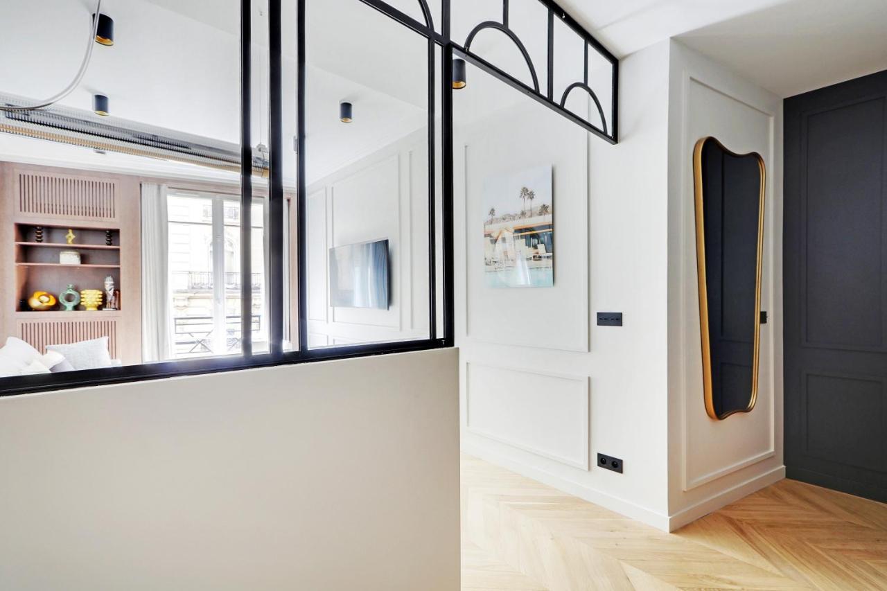 Pick A Flat'S Apartment In Triangle D'Or - Pierre 1Er De Serbie Париж Екстериор снимка